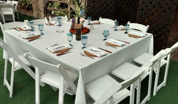 alquiladora-de-sillas-avant-garde-y-mesas-redondas